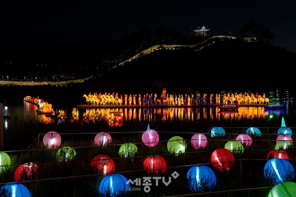 지난해 백제문화제 야경 모습.(사진제공=공주시청)