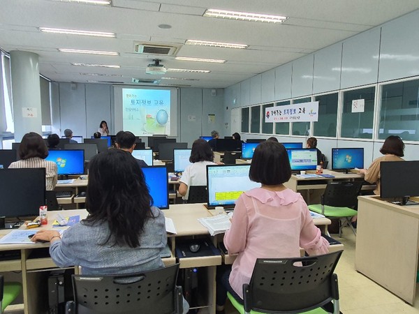 간편한 부동산 정보 확인’ 찾아가는 토지정보 교육(사진-북구청)