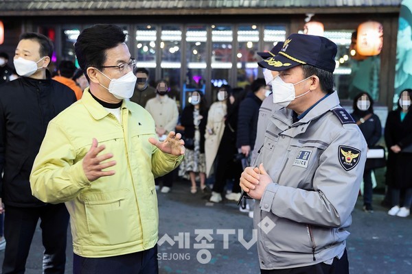 허태정 시장, 사회적 거리두기 이행실태 합동 점검. (사진제공=대전시청)