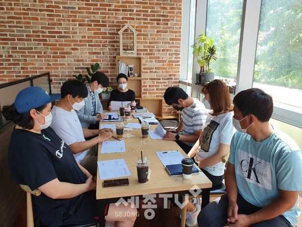 지난달 9일부터 11일까지 세종시교육청 1층에서 학교운동부지도자와의 간담회 모습.(사진제공=세종시교육청)