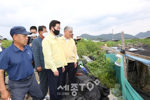 문정우 금산군수, 양승조 충남도지사 금산 수해피해현장 방문 모습.