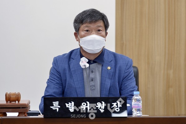 유철규 신임위원장