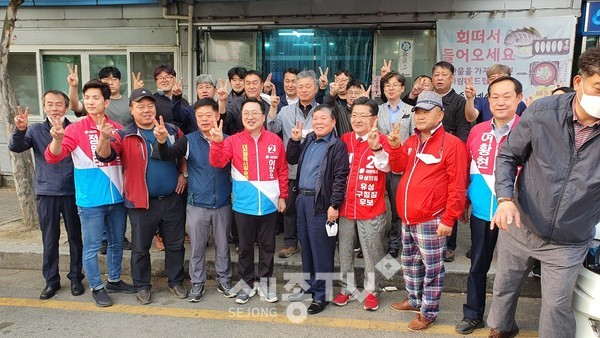 진동규 후보는 제8회 전국동시지방선거 공식선거운동 첫날인 19일 오전 7시 노은동농수산물시장 방문으로 첫 일정을 소화했다.