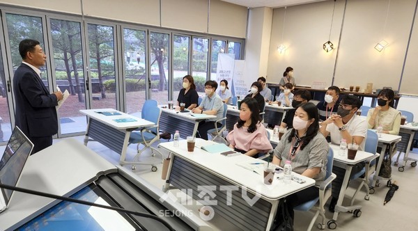 충남도의회, 신규 정책지원관 직무역량 강화 교육