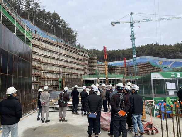 대전시 대한민국 안전大전환 집중안전점검 실시 안전점검 모습./사진제공=대전광역시청