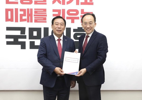 최민호 세종시장과국민의힘 추경호 원내대표기념사진