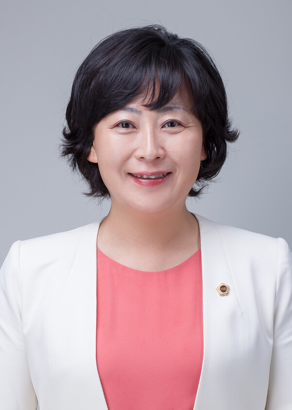 김꽃임 위원장