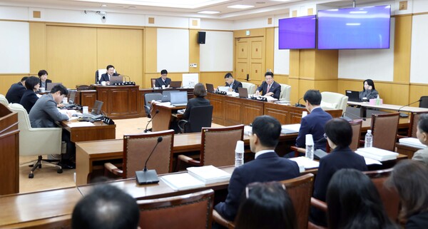 대전시의회 산업건설위원회가 행정사무감사 본격 돌입한 모습/사진제공=대전시의회