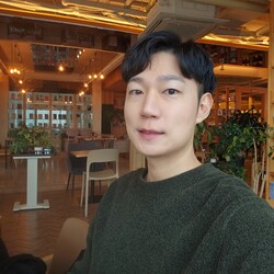 세종시 신영탁 주무관이 2026년 현대경제신문 신춘문예에 등단했다./사진=세종시 토지정보과