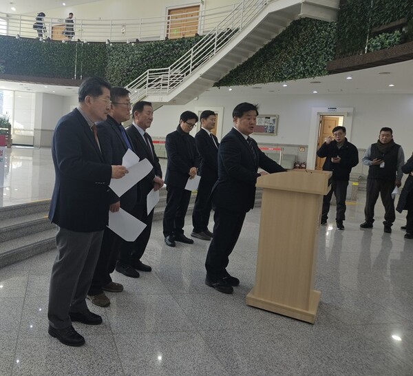 대전‧충남교육감 출마예정자들이 행정통합 특별법에 ‘복수 교육감제’를 반영해야 한다고 촉구하고 있다./세종TV=최정현 기자