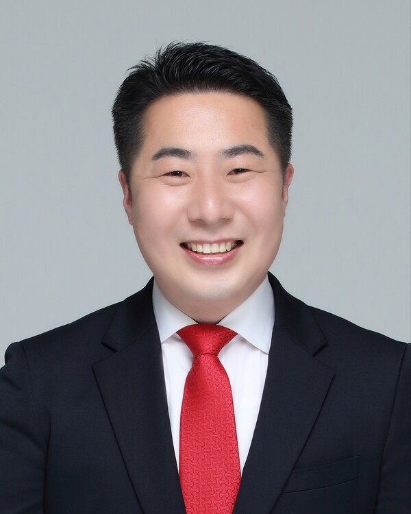 충북연구원의 설립 및 운영에 관한 조례 전부개정조례안을 대표발의한 김종필 충청북도의회 의원 (사진 김종필 도의원실 제공)