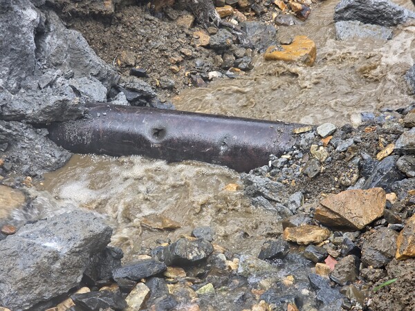 상수도 손괴 모습/사진=금산군 제공