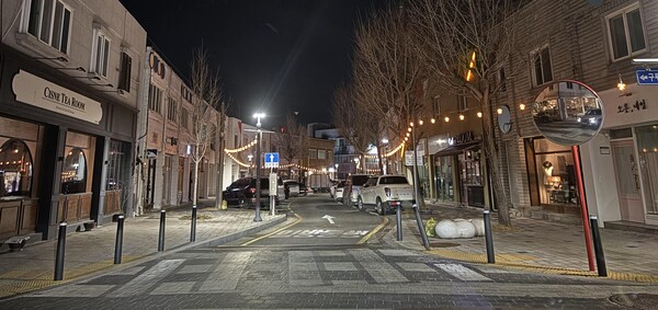 청주시 운리단길 야간경관 개선 완료 모습/사진=청주시 제공