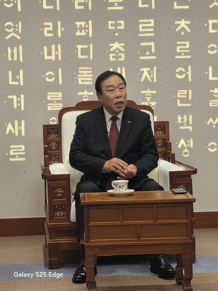 최민호 세종시장 인터뷰 모습